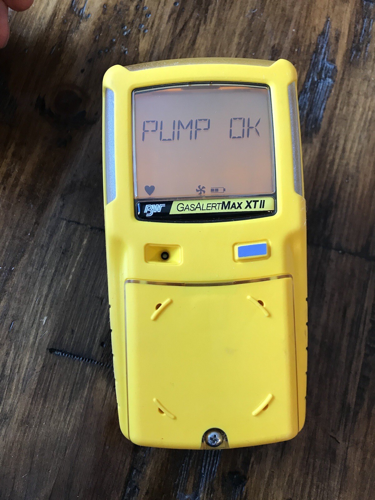 Honeywell BW GasAlert Max XT II Gas Monitor Detector, Calibrated With Charger.