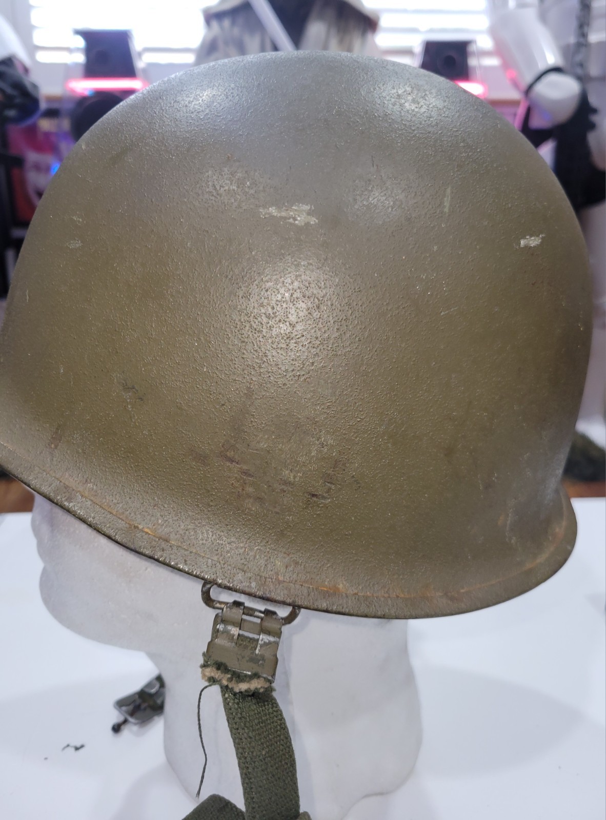 ORIGINAL US M1 HELMET , REAR SEAM, Swivel Bale, W/ LINER