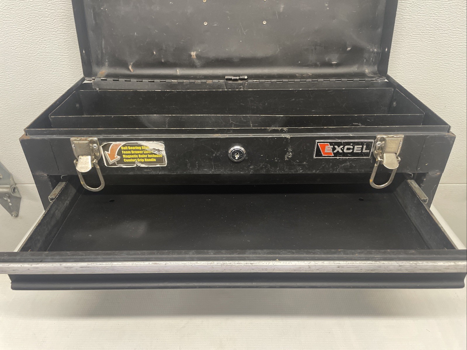 VINTAGE EXCEL 20" STEEL TOOL BOX w/TRAY 3 Drawer Structurally In Good Condition