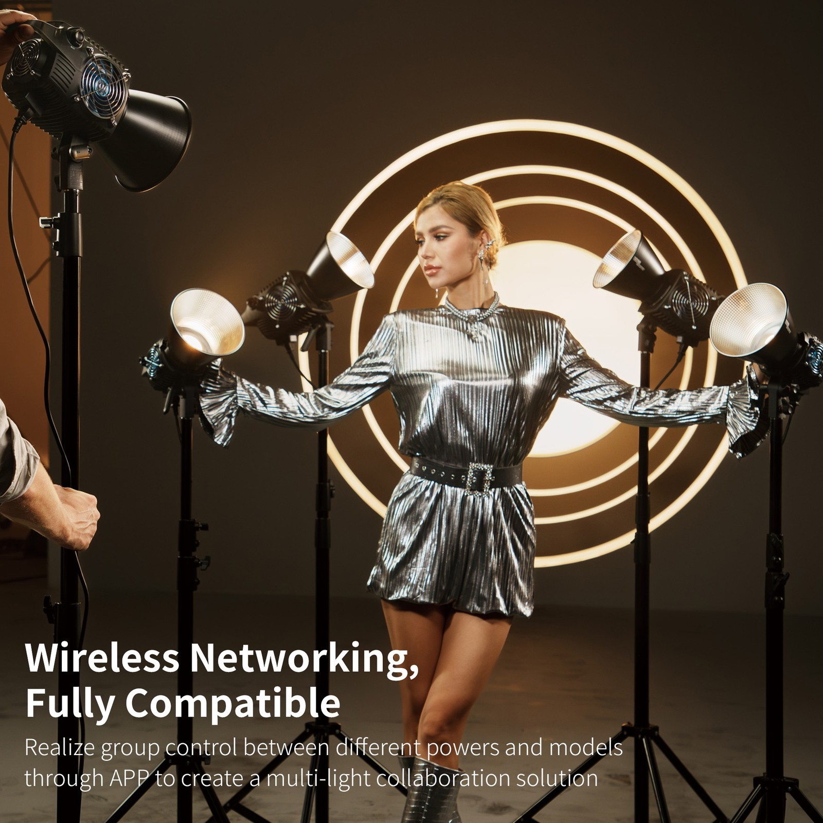 Zhiyun Molus B200 COB Video Light 200W Bi-Color 2700K-6500K APP Control Dimmable