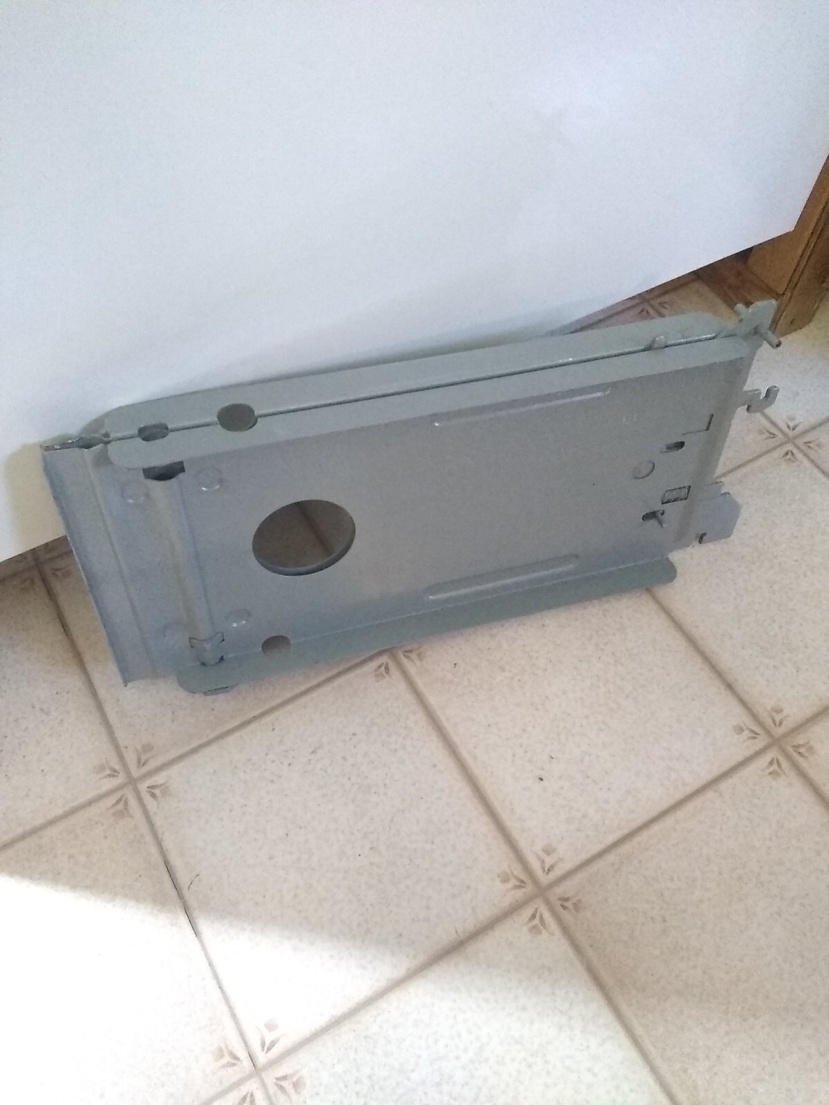 LOZIER BB16LB BASE brackets for lozier shelving