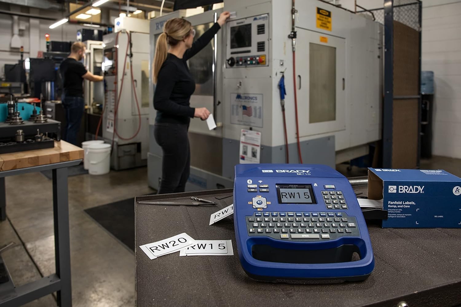 Brady M710-WB-KIT Bluetooth Wi-Fi Portable Label Printer w/ Hard Case bundle