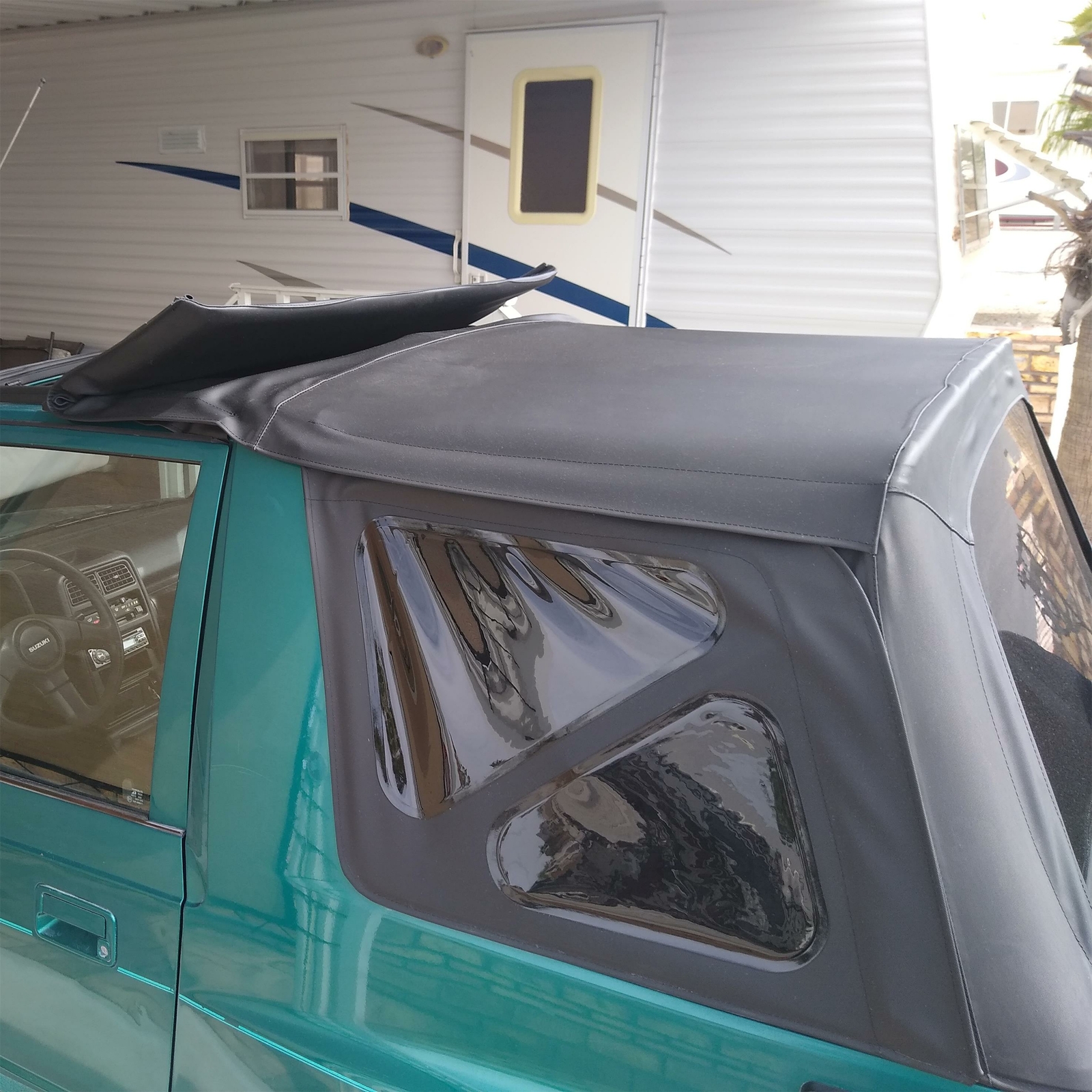 For 1995-1998 Suzuki Sidekick & Geo Tracker Soft Top w/ Tinted Windows in Black