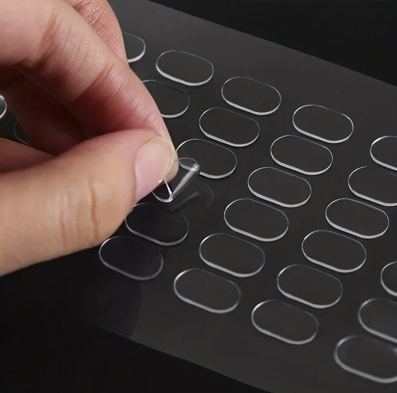 200pcs Transparent Double-Sided Tape Pads Non-Marking Anti-Skid Adhesive - NEW