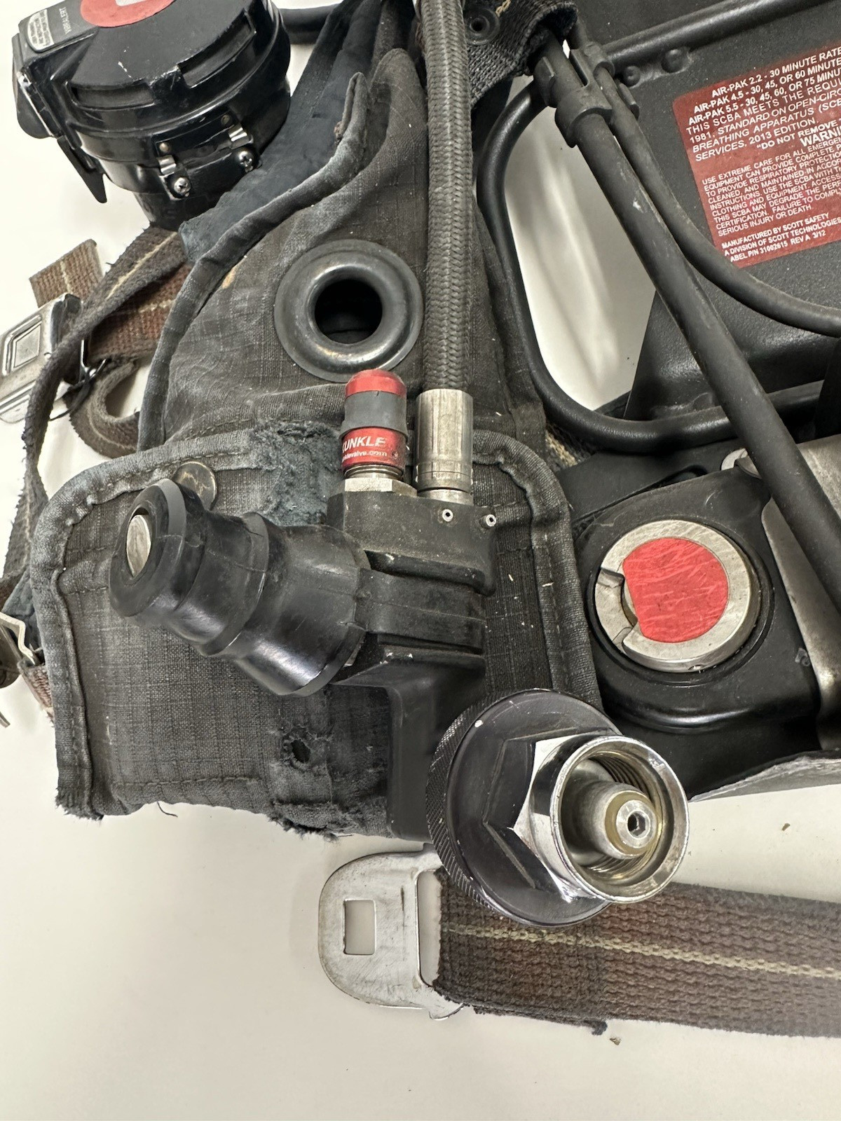Scott AP75 Air-Pak 75 CBRN 4.5 SCBA Harness 2013 Edition w/ EZ flow regulator