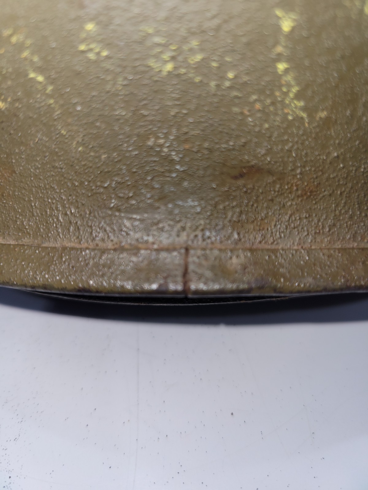 ORIGINAL US M1 HELMET , REAR SEAM, Swivel Bale, W/ LINER