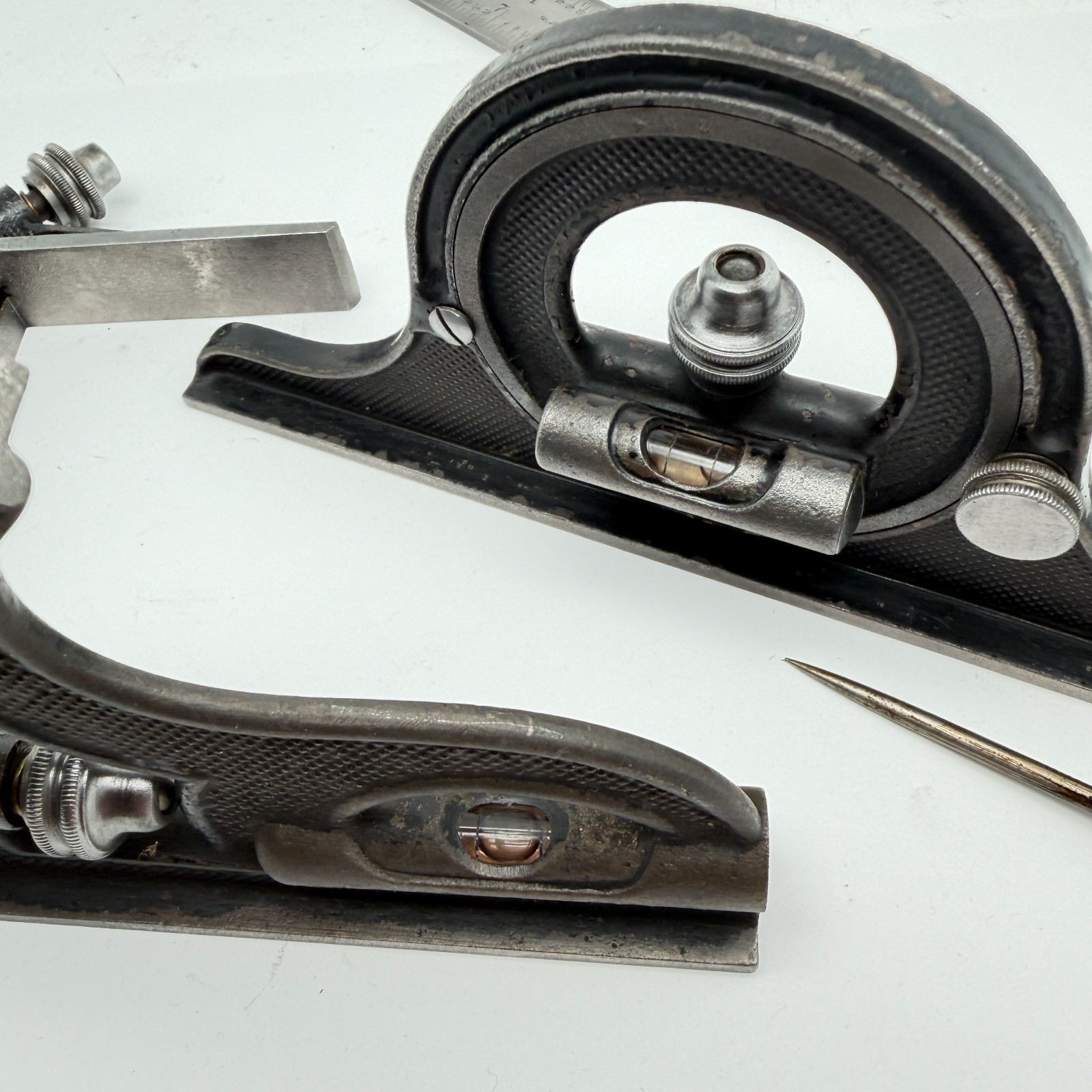 Preowned 18" L.S. STARRETT Comb. Square w/ Protractor Centerfinder - Machinists