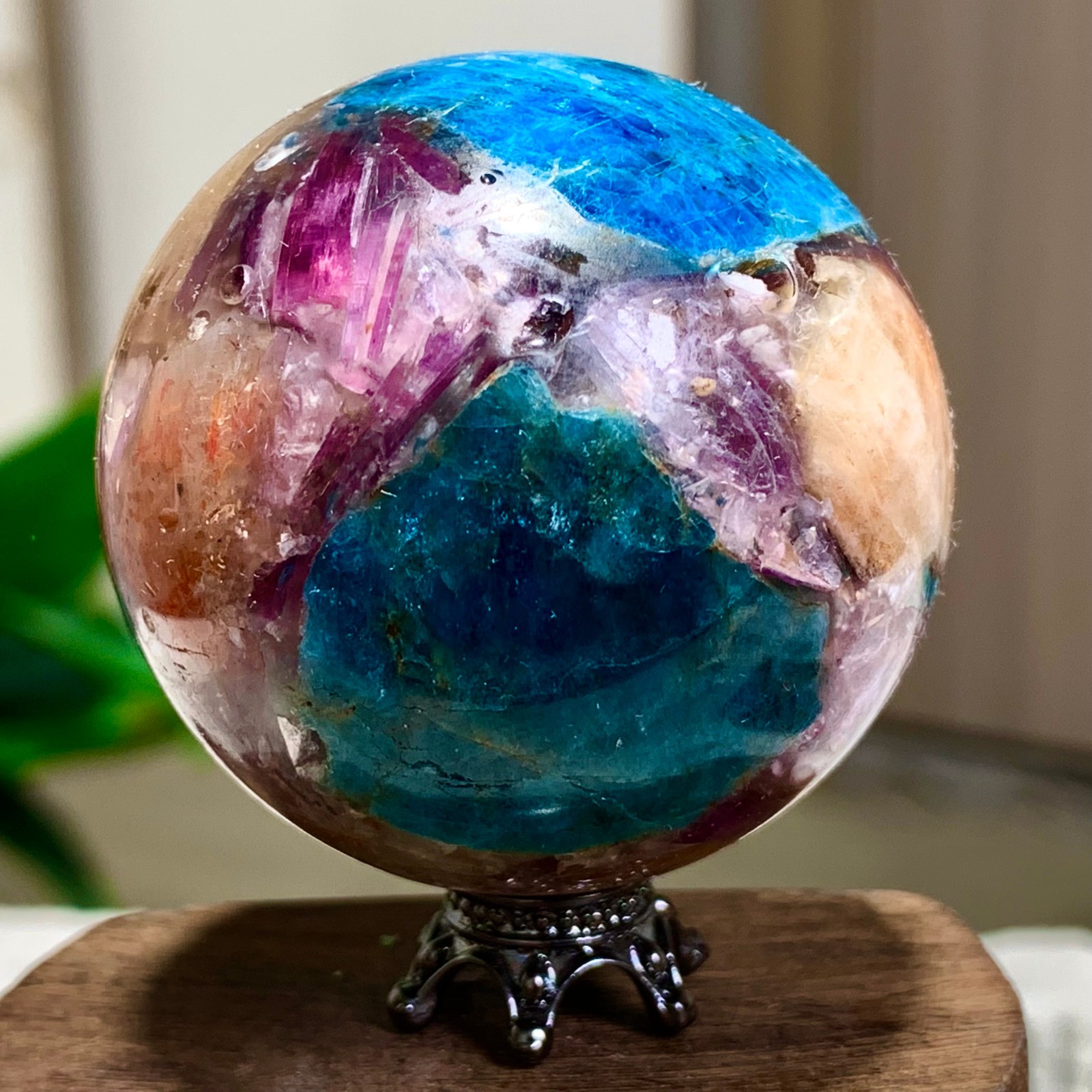 113G Natural Blue Aptite +Sun Stone purple lepidolite Sphere mineral sample