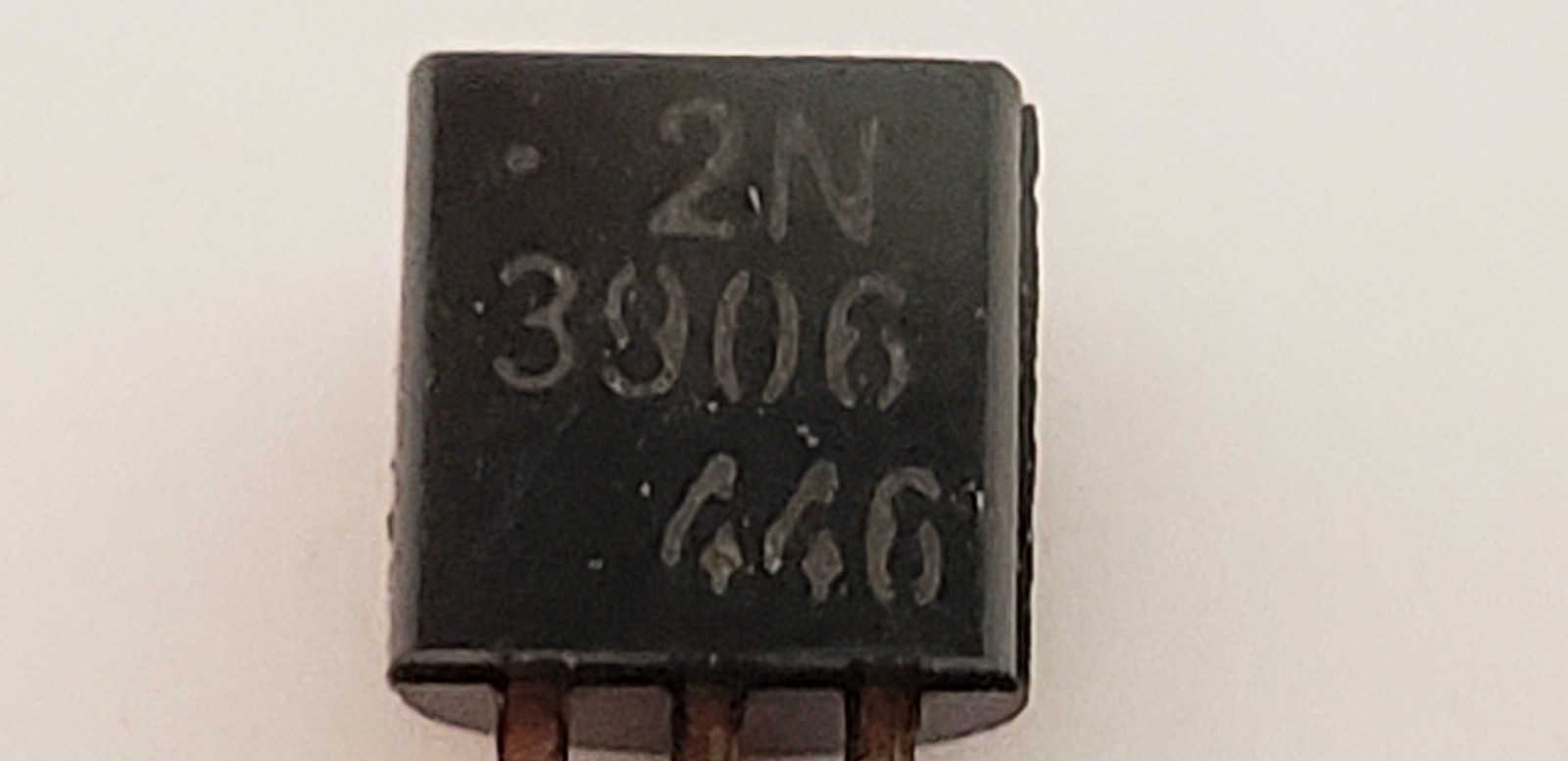 2N3906 GENERAL PURPOSE TRANSISTORS, 0.62W, 40V (LOT OF 200) NNB