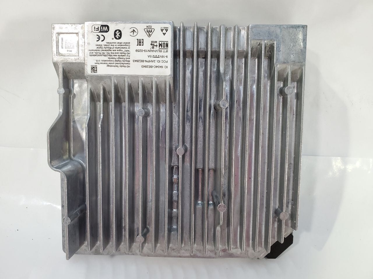 2022 Chevrolet Equinox OEM Harman Radio Receiver Module 588352398