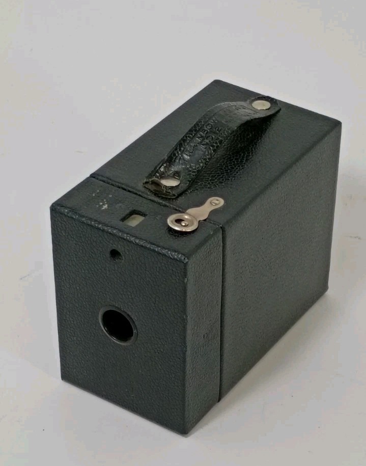 Kodak No.2 Vintage Rainbow Hawk-Eye Model C Black Box Camera 120 Film