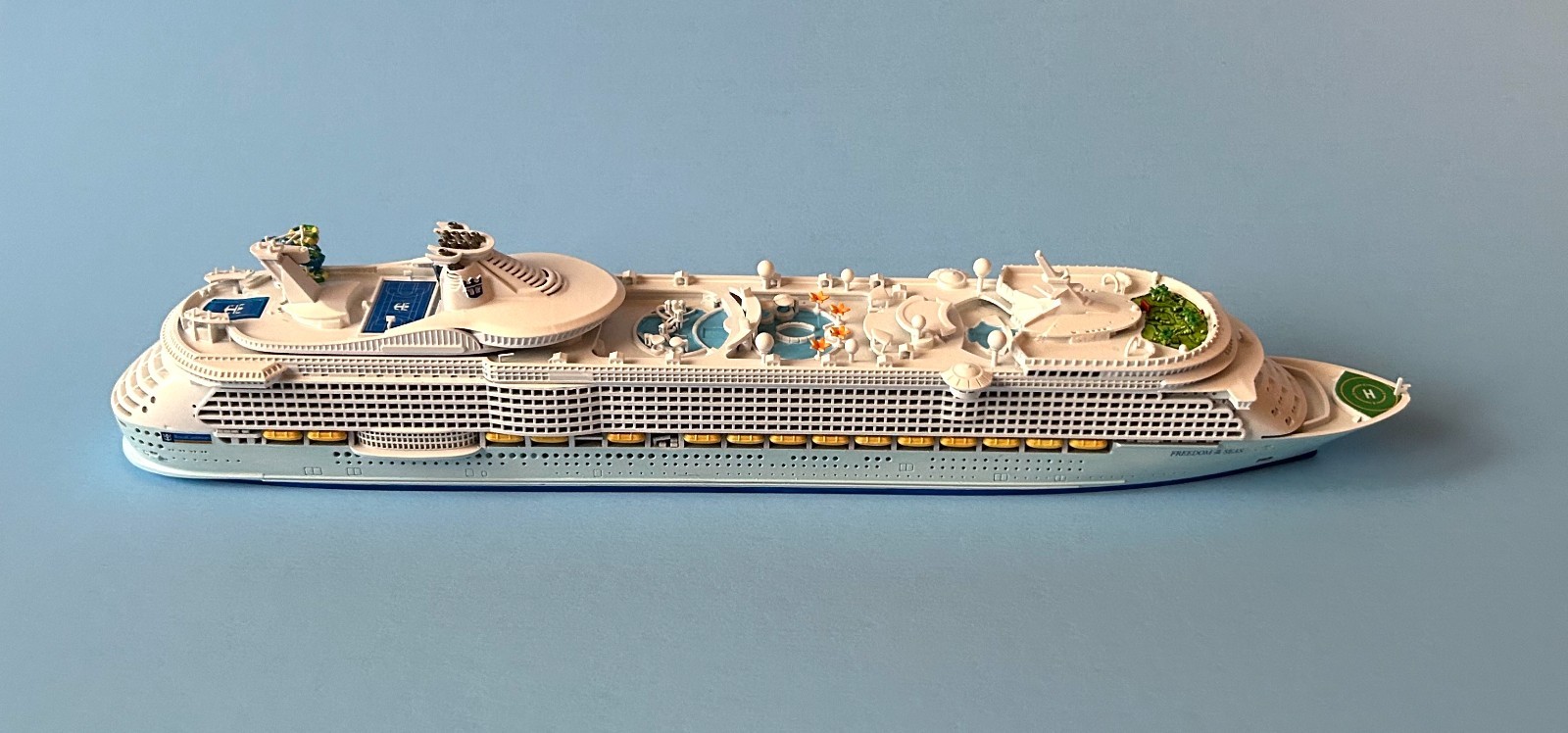 MODEL KIT cruise ship FREEDOM OF THE SEAS 3D print 1:1250, SCHERBAK Made in USA