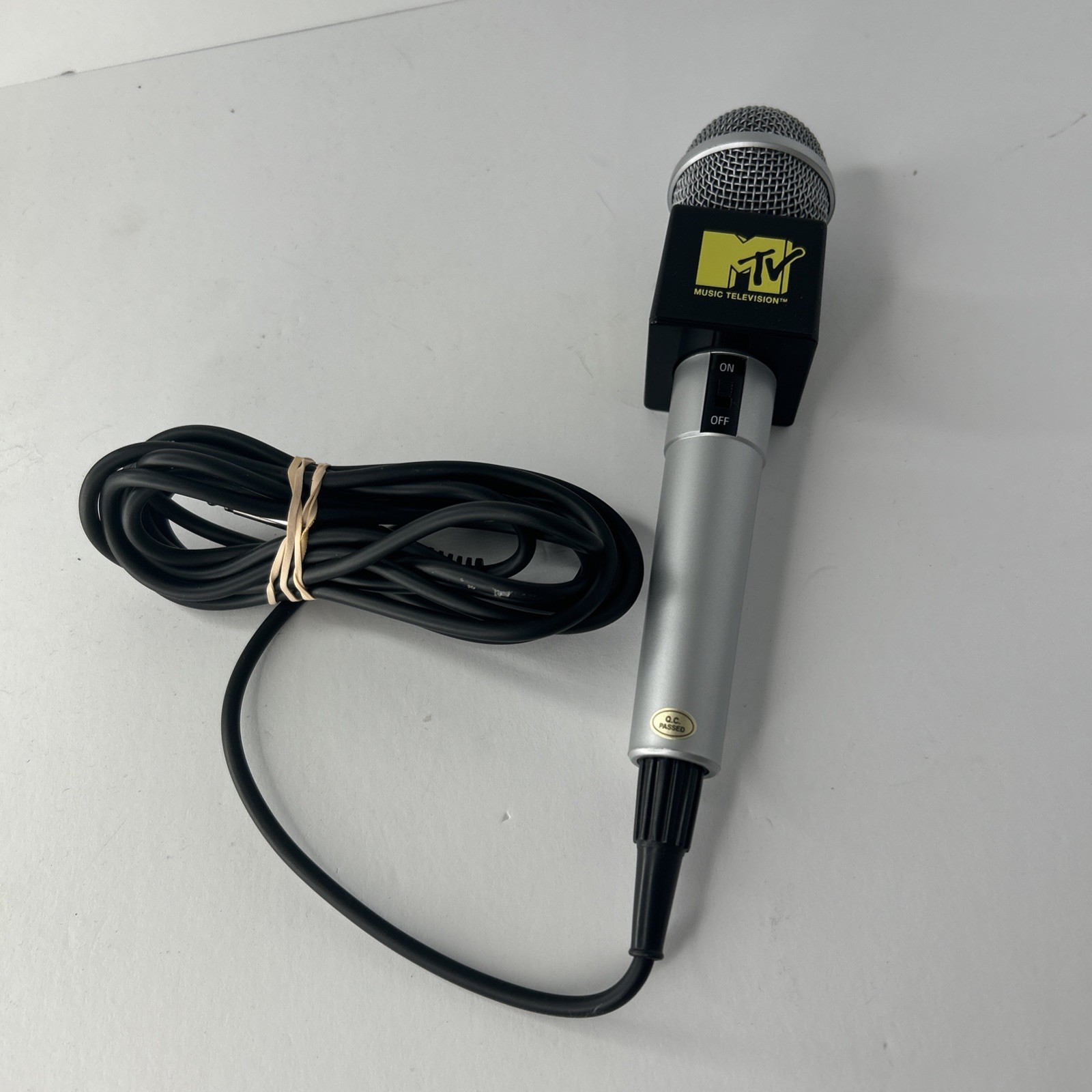 VINTAGE MTV MUSIC TELEVISION KARAOKE MICROPHONE RETRO  10” Long Mic Works