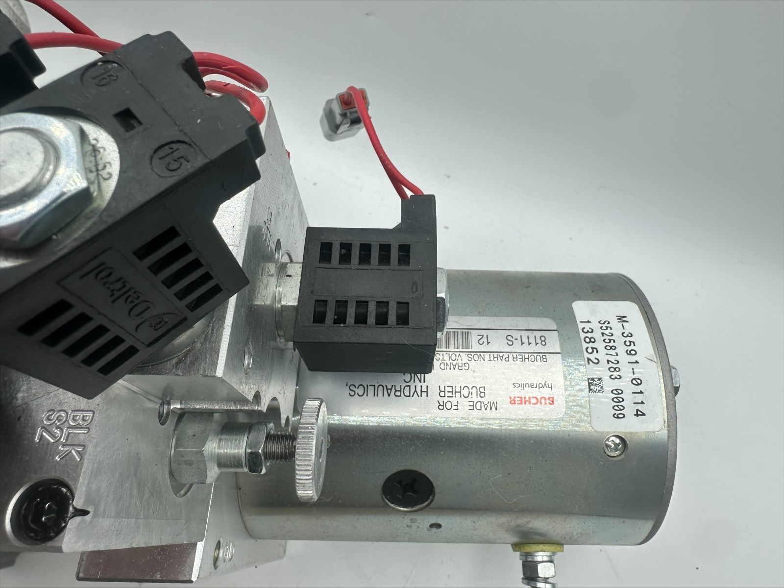 M-3591-0114 Meyer Plow Hydraulic Power Unit. Meyer number 13852 V71 Power Unit