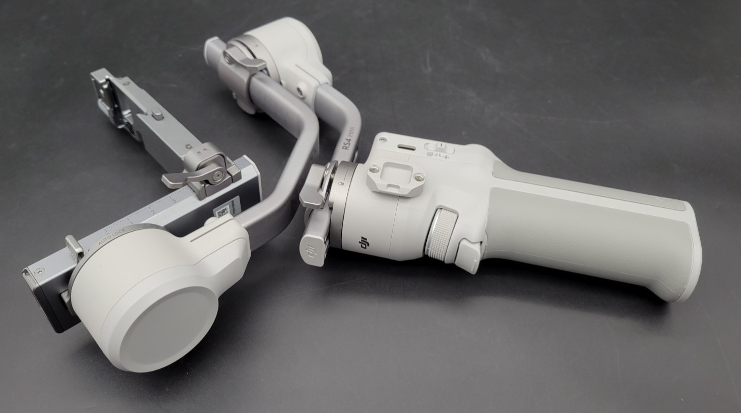 DJI RS 4 Mini 3-Axis Gimbal Stabilizer for Cameras MINT Complete Set