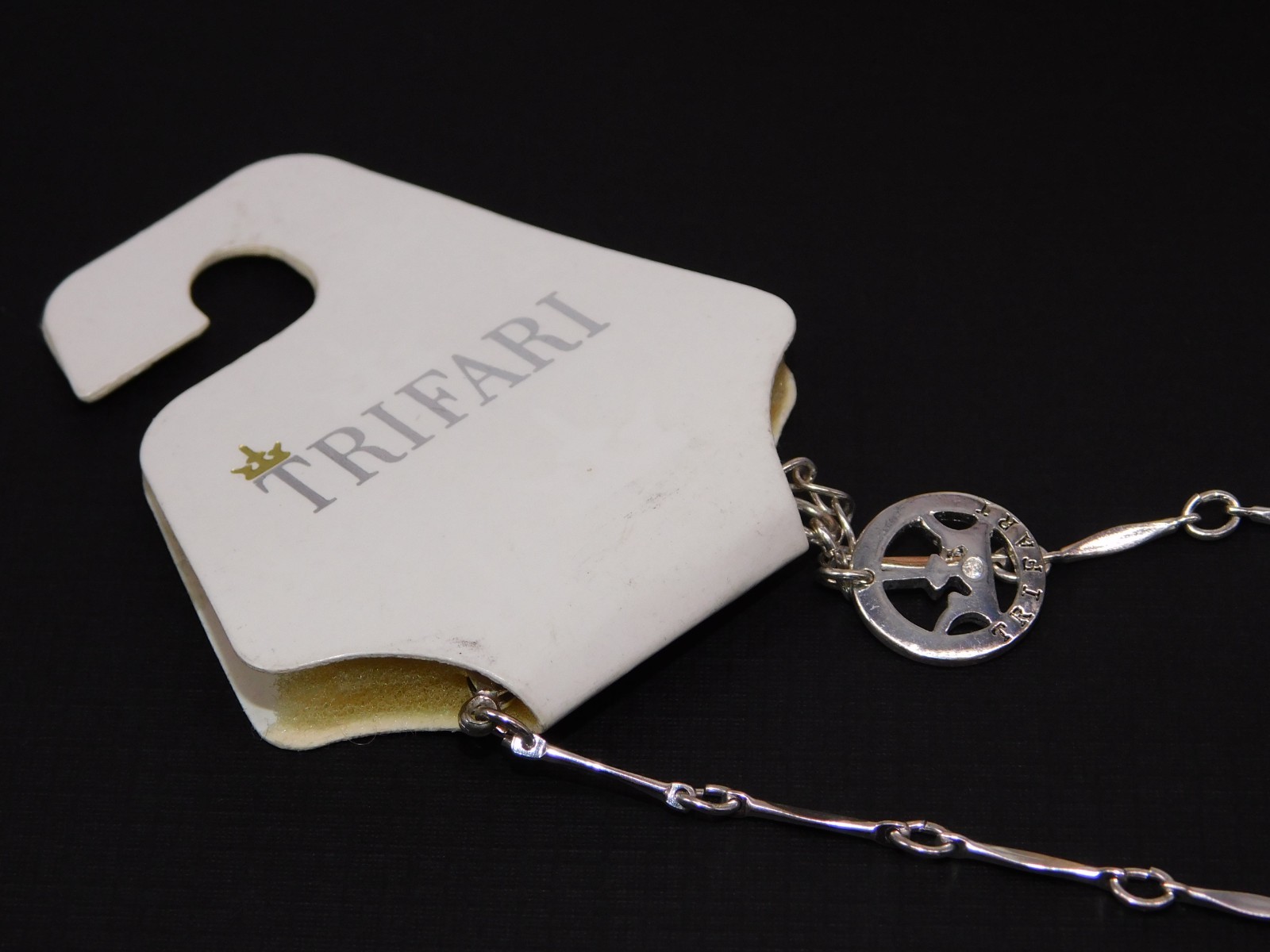 Vintage TRIFARI Teardrop Metallic Rhinestone 34" Bar Chain Station Necklace NWT