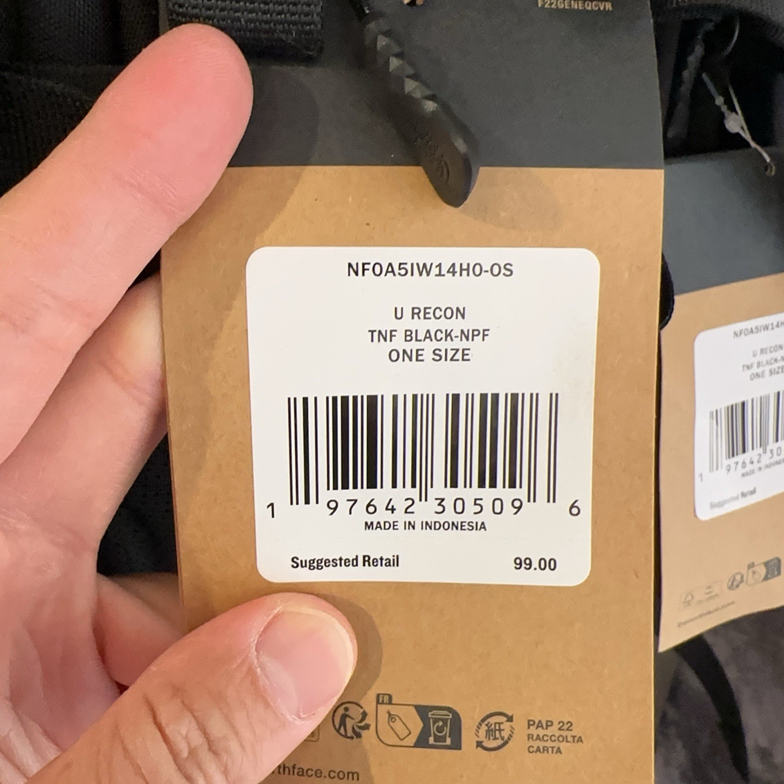 The North Face Recon Unisex Hiking And School Laptop Backpack Black 30 Liter