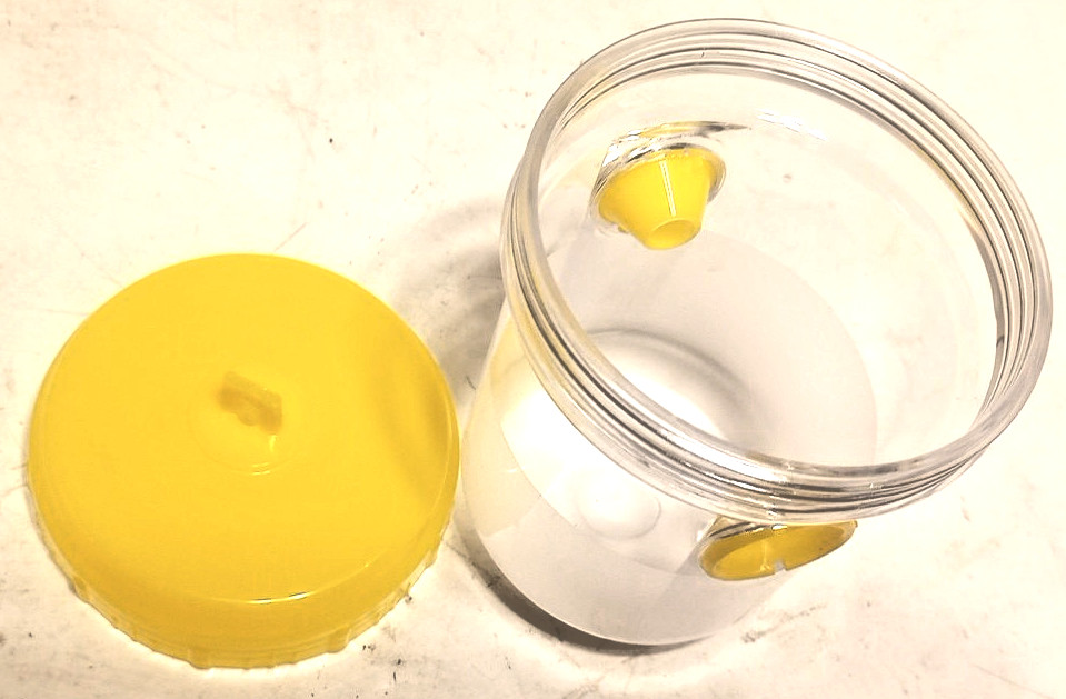 4 Wasp Trap Catchers Hanging Traps Wasps Hornets Flies-Non Toxic-Reusable-Yellow