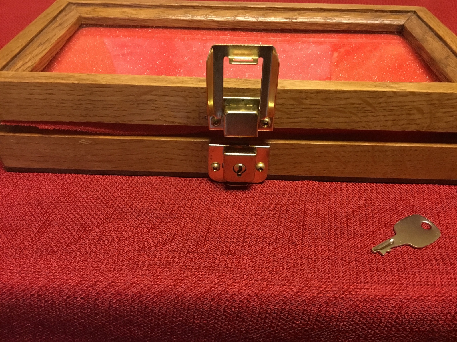 Oak Wood Display Case 5 x 10 x 2 for Arrowheads Knifes Collectibles & More