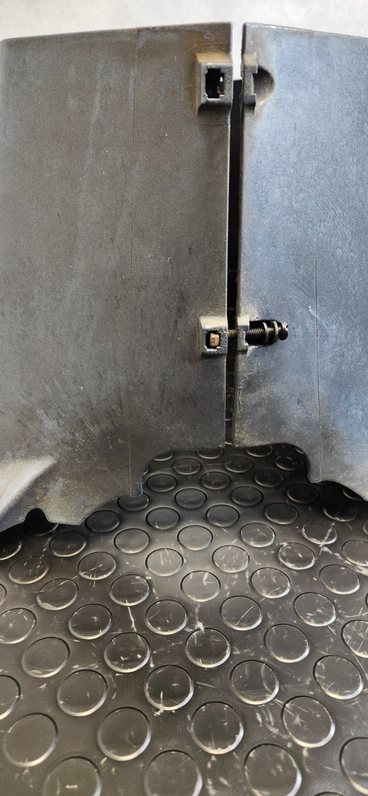 Yamaha Outboard Apron 63P-42741-00-8D 2004-2009 F150 (1138)