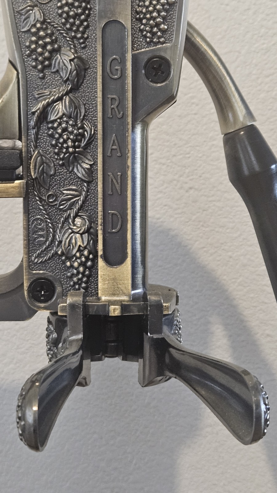 Large Grand Reserve table top wine bottle opener