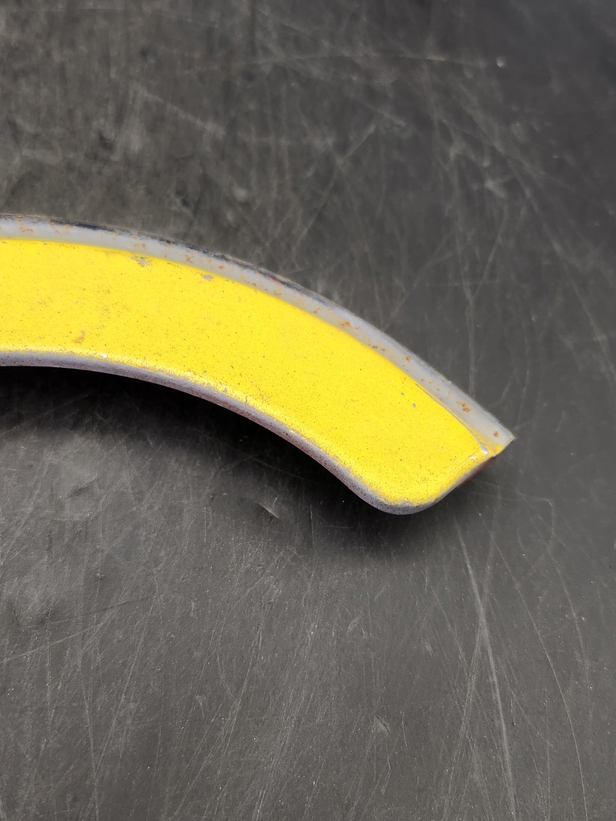 Schwinn Yellow Fastback Stingray Original Paint Chain Guard 5 speed Vintage