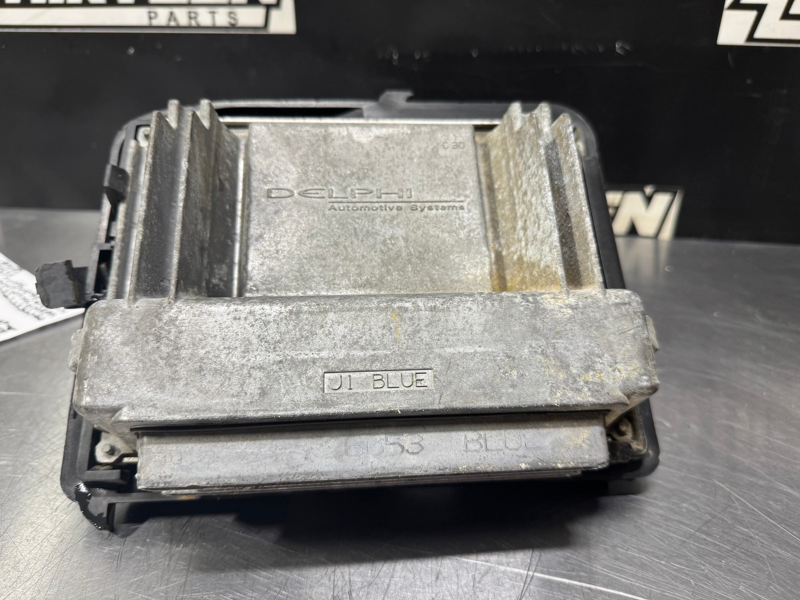 03-06 GM CHEVROLET TAHOE ECM WITH MOUNTING BRACKET OEM #L448