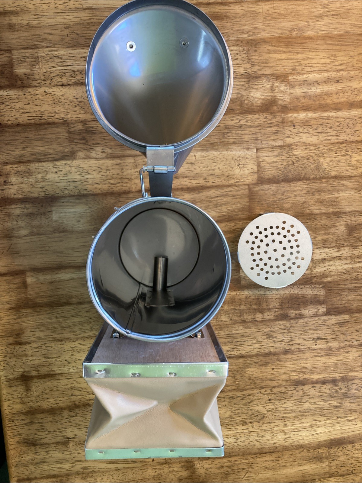 Pro Bee smoker Australian Beekeeping Tool. 304 Stainless riveted