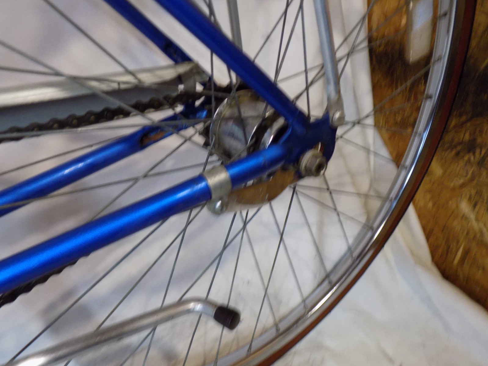 1980 SCHWINN COLLEGIATE LADIES 3-SPEED ROAD CRUISER BIKE BREEZE HOLLYWOOD RACER