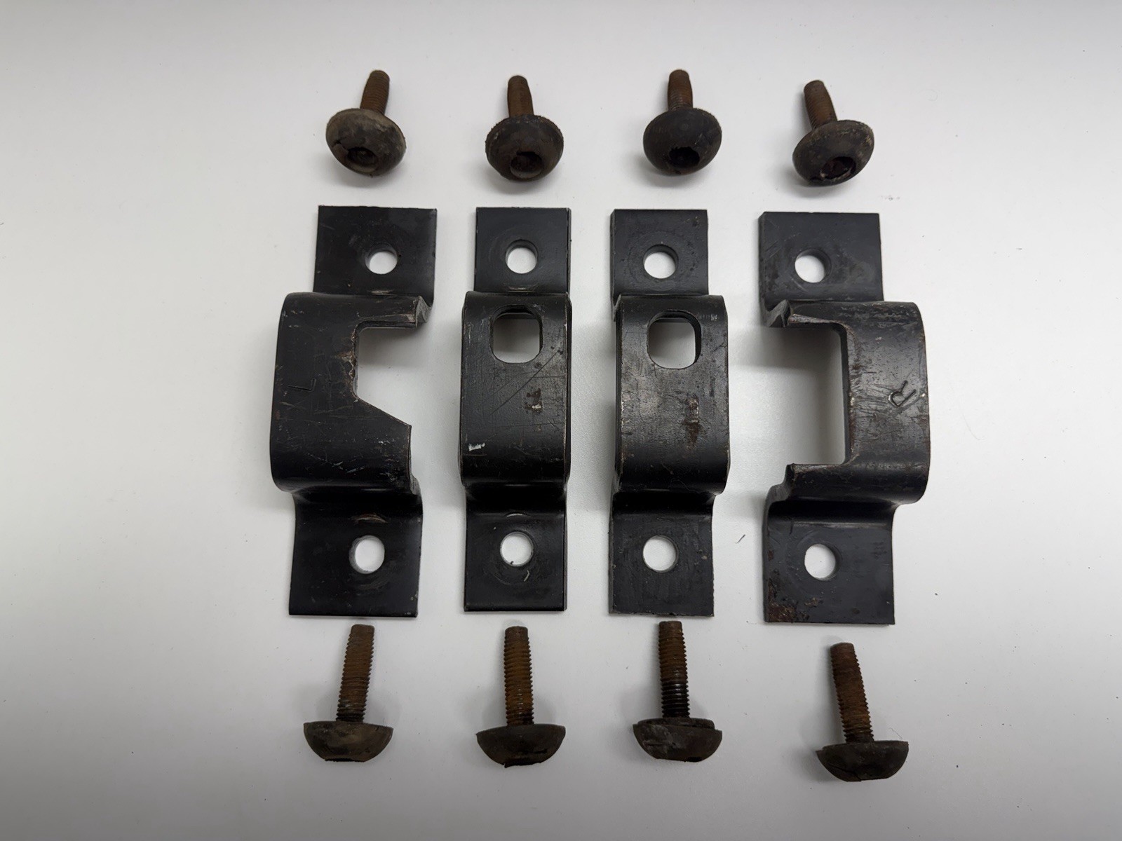 92 - 07 FORD VAN ECONOLINE E SERIES CLUB WAGON BENCH SEAT MOUNTING BRACKETS B42