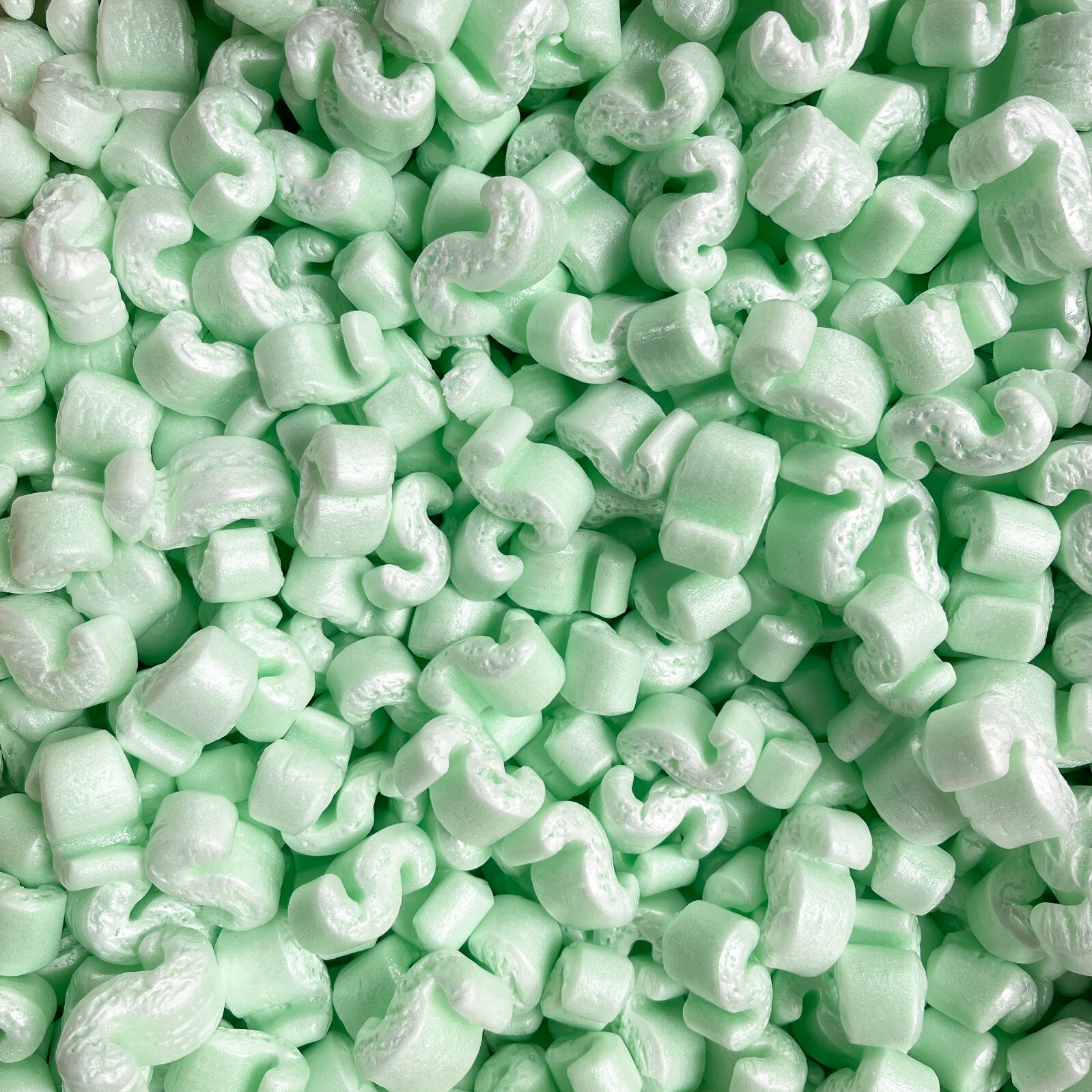 Flo Pak Green Void Fill / Packing Peanuts 18" x 12" x 12" (1.5 cuft) Boxed