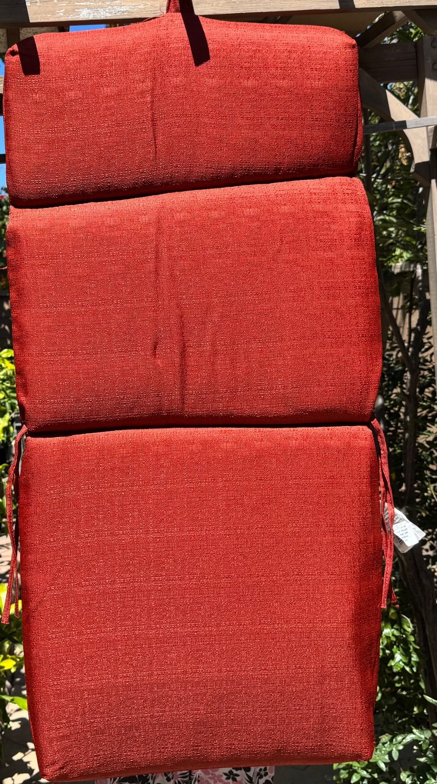 Foldable Outdoor Chaise Lounge Cushion Chair Pad with Ties Red