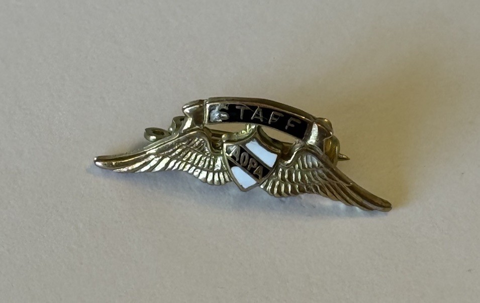 Lot of 4 Vintage AOPA Aviation Lapel Pins Wings Member Staff Pilot Badges