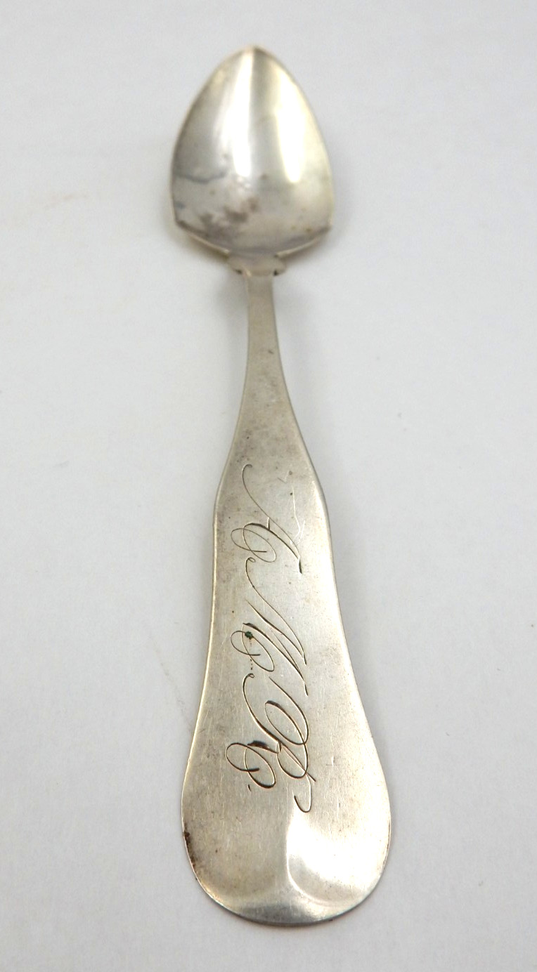 ANTIQUE N. HOWARD & SON MONOGRAMMED "AMR" PURE COIN SILVER SPOON, 13 GRAMS