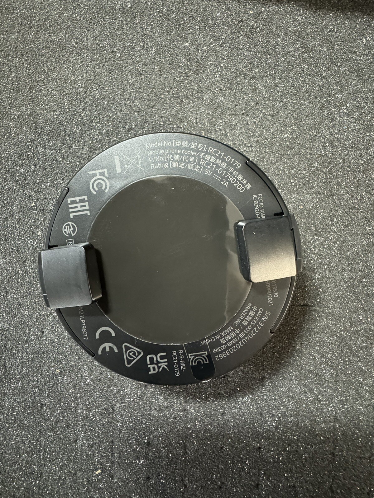 Razer Phone Cooler Chroma - Universal Clamp, Powered by Razer Chroma RGB_OpenBox