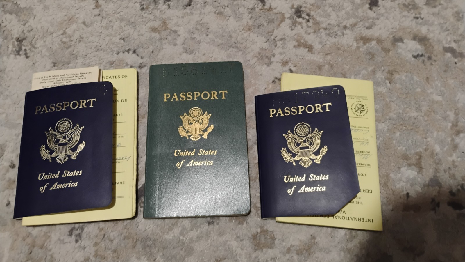 VINTAGE PASSPORT USA 1971 1977LOT OF 3