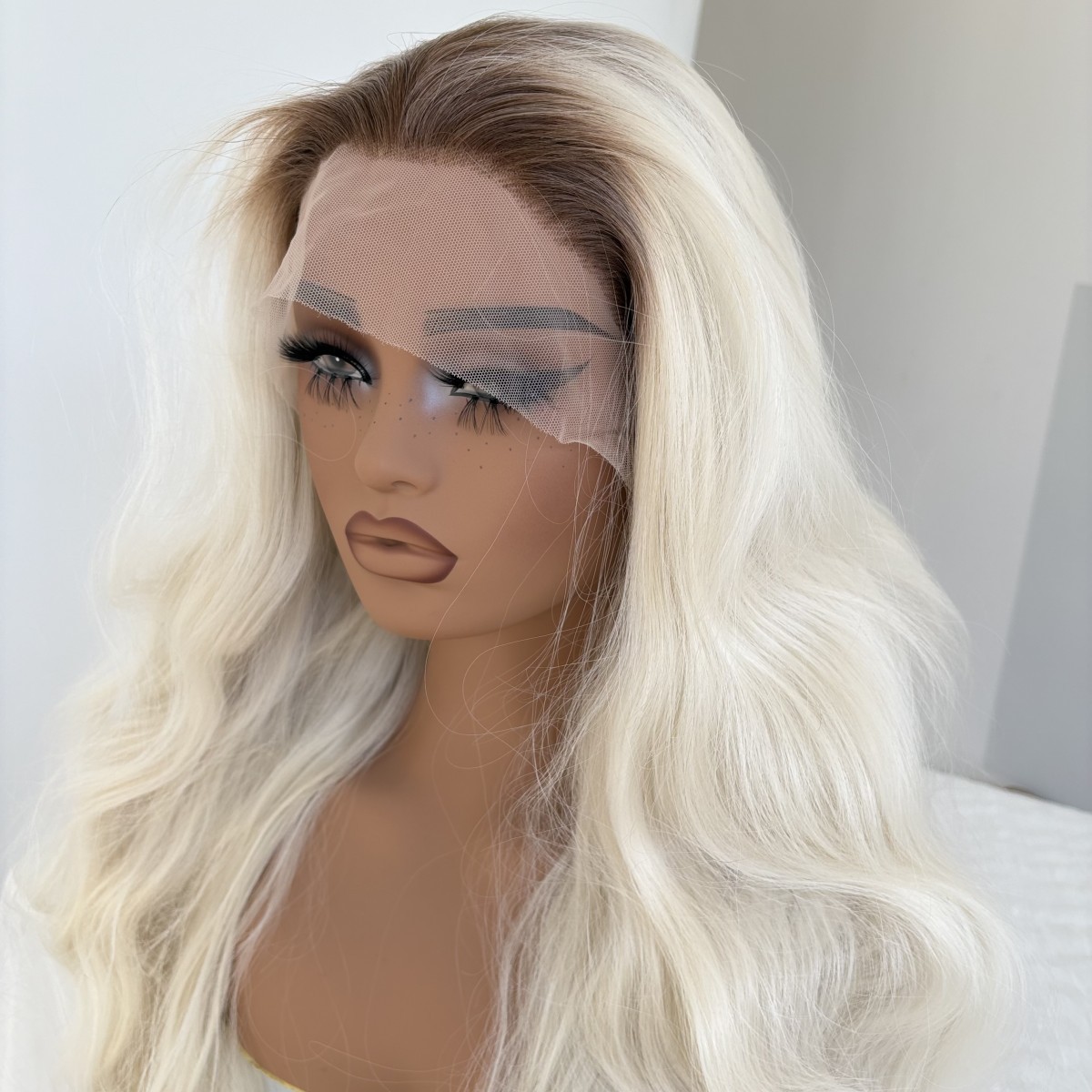 T Lace Front Wig Layered Synthetic Hair Heat Resistant Long Wavy Ombre Blonde