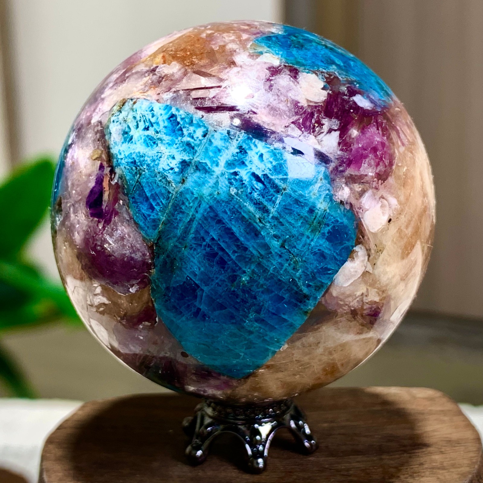 132G Natural Blue Aptite +Sun Stone purple lepidolite Sphere mineral sample