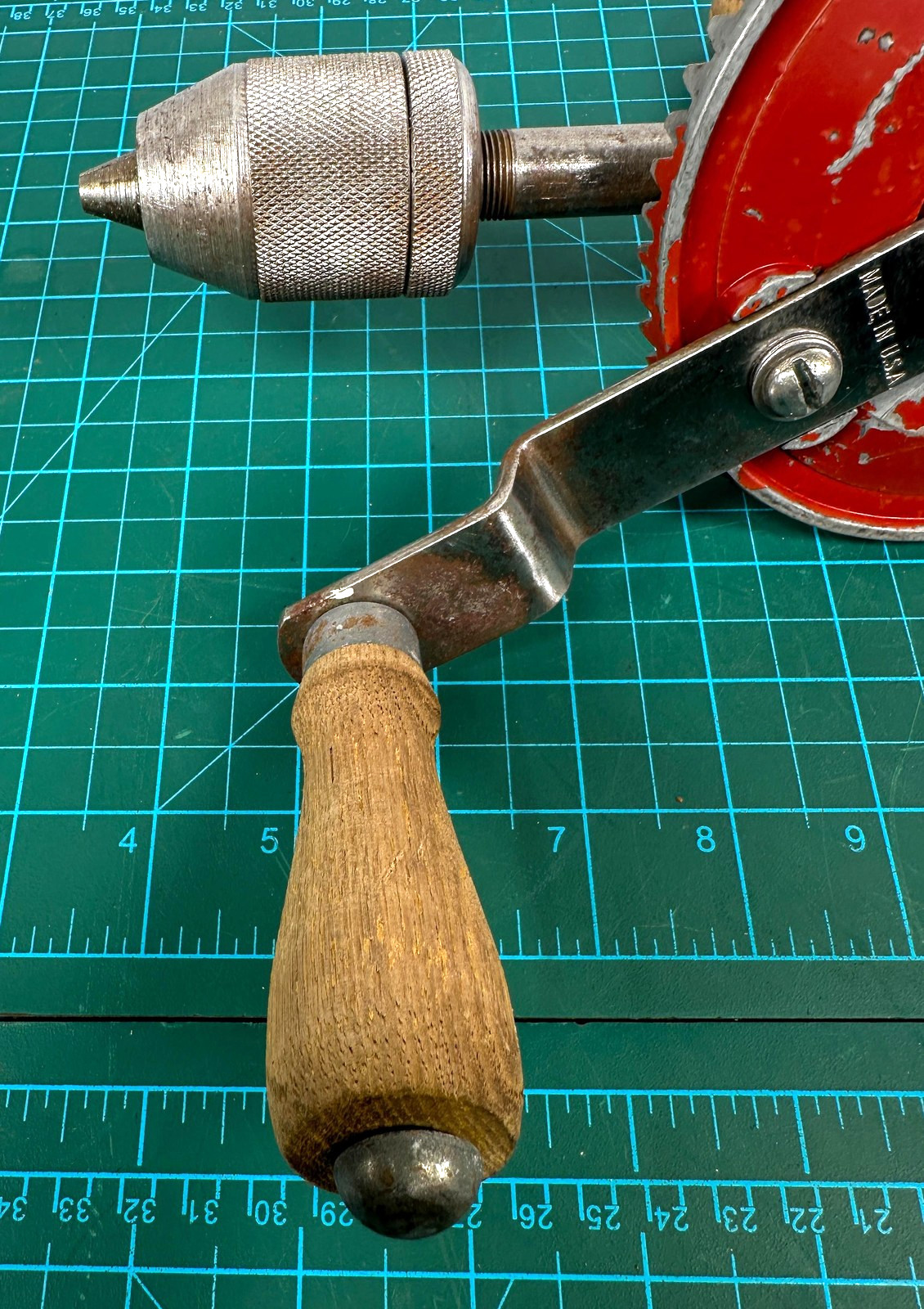 Vintage Hand Crank Eggbeater Shoulder Brace Drill Tool A218 Red Made In USA