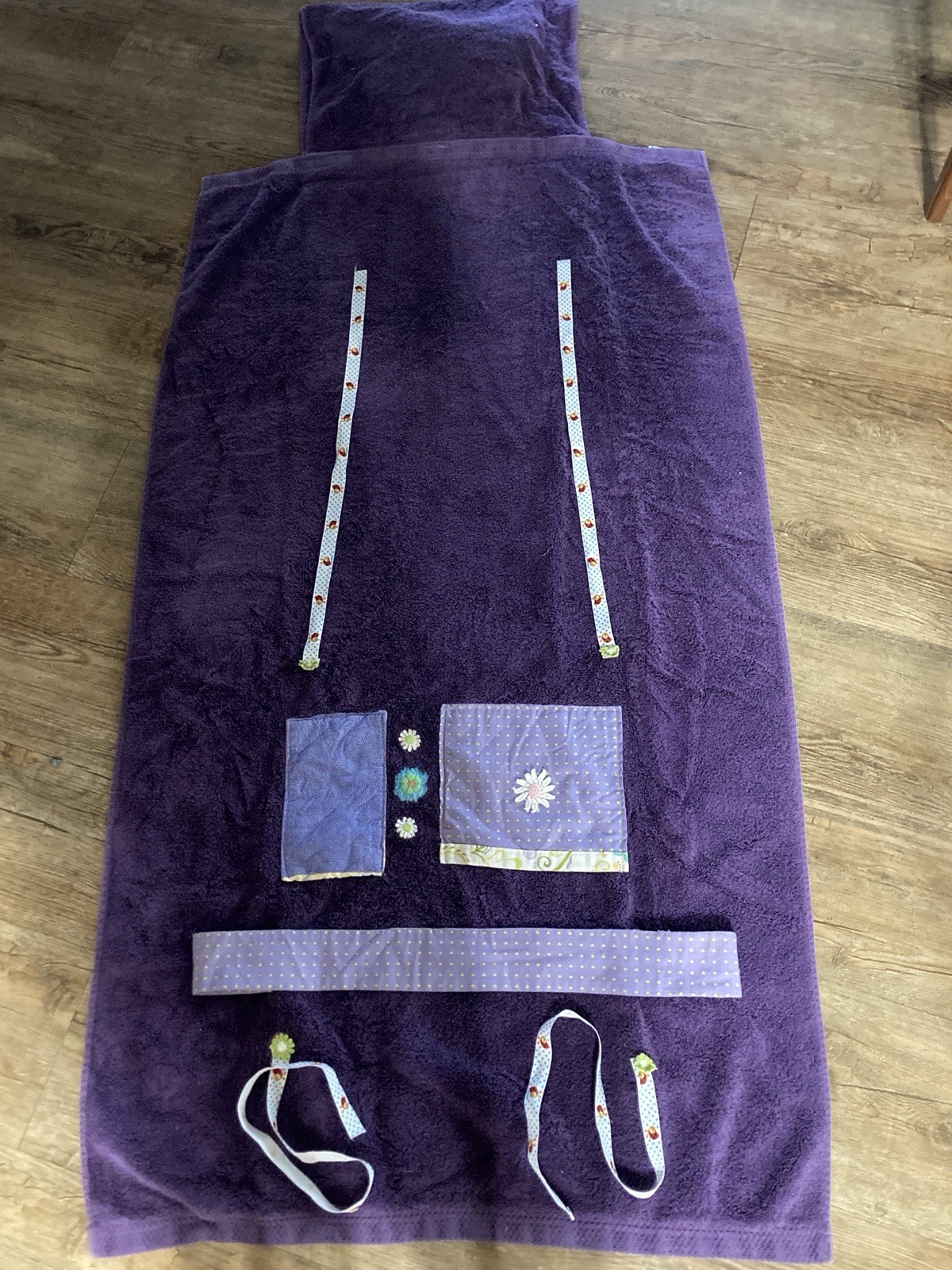 Vintage SPRINGS INDUSTRIES Beach Towel Rollup Floral Embellishment Carry Pocket