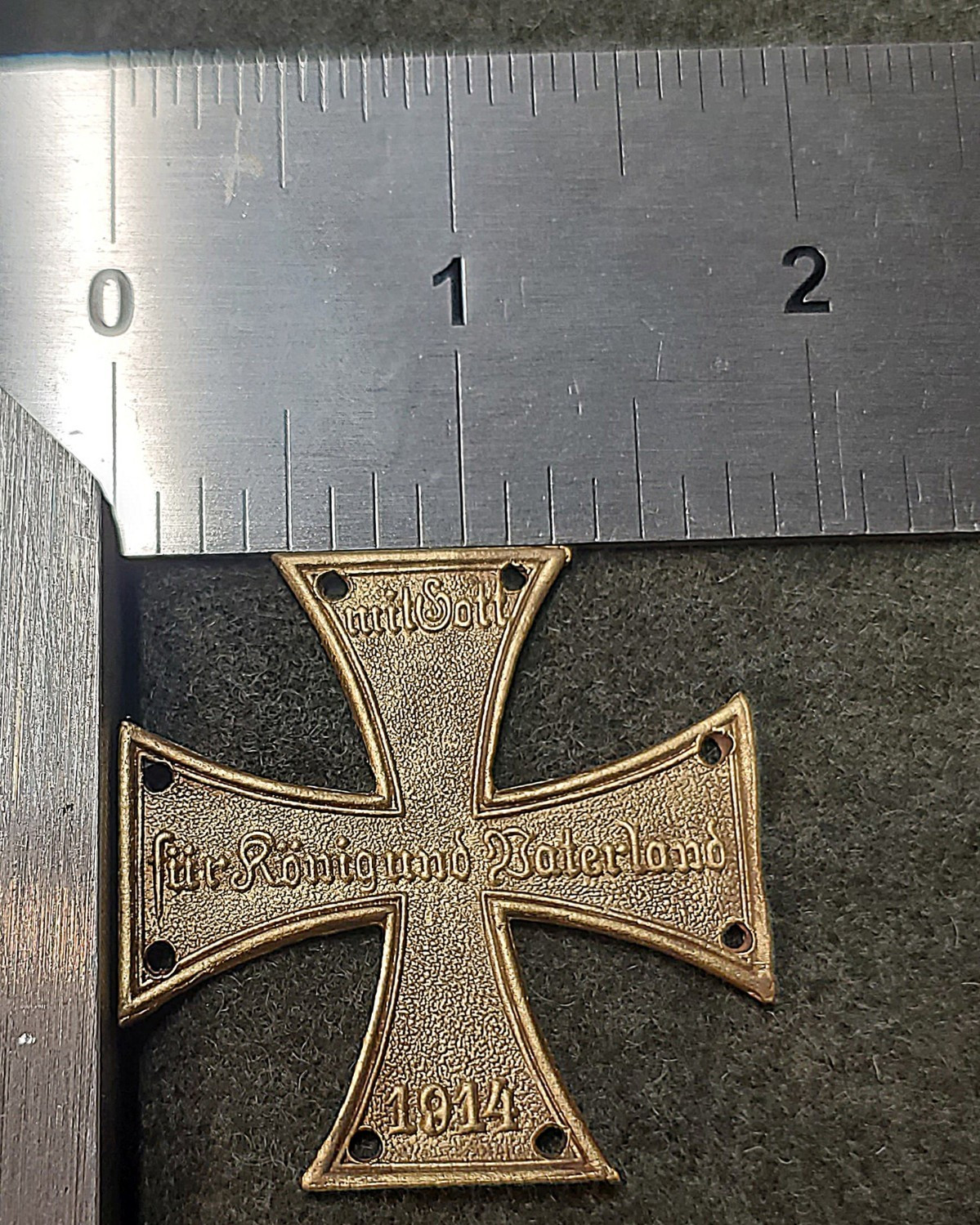 WWI German/Prussian Landsturm cross Cap Badge