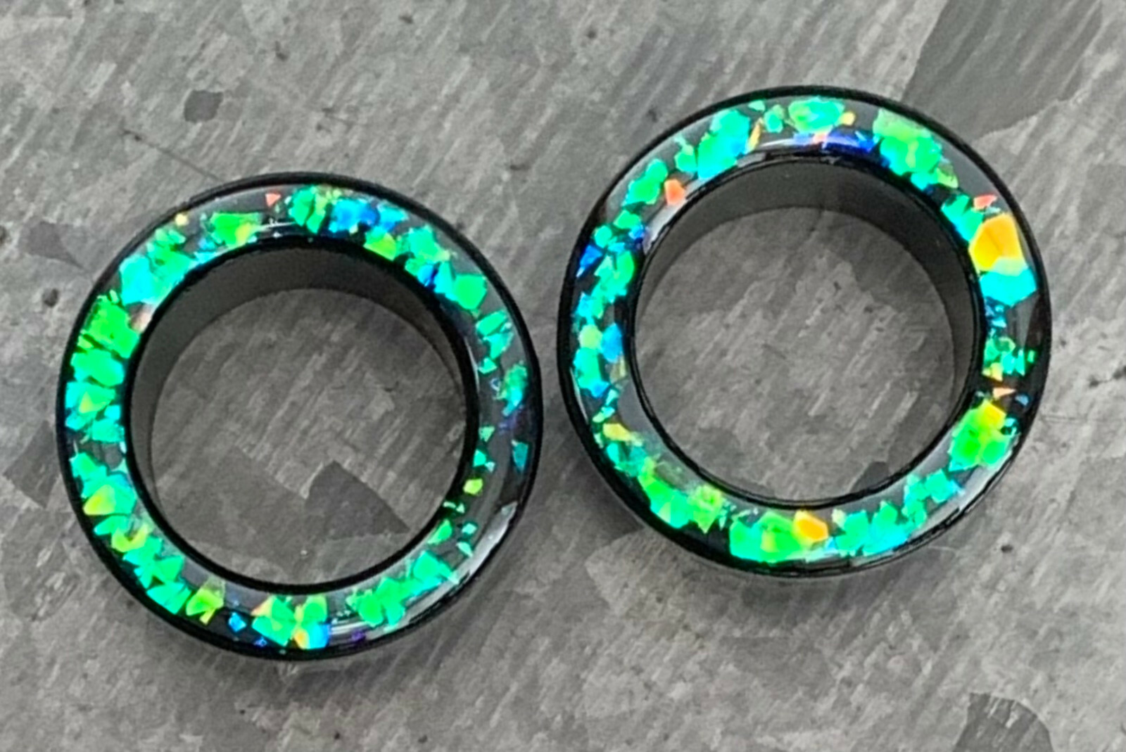 PAIR Green Opal Glitter Rim Screw Fit Tunnels Ear Plugs Earlet Rimmed Gauges