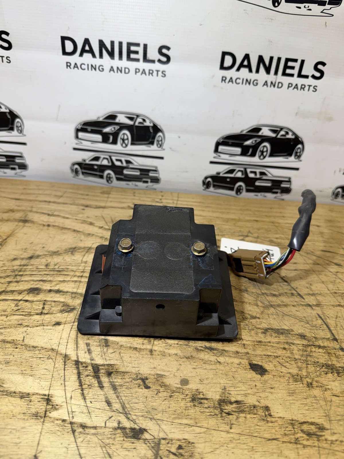 03-09 NISSAN Z33 350Z BOSE AUDIO SYSTEM AMPLIFIER AMP 28060-CF42B OEM