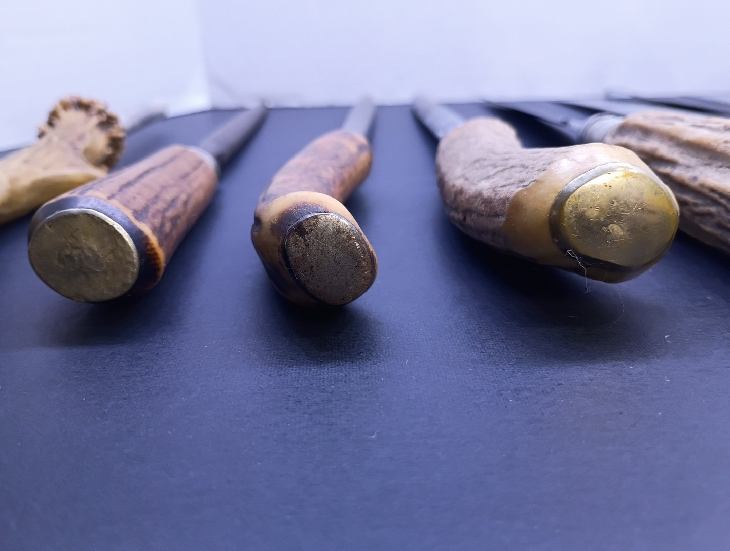 VINTAGE STAG HANDLE MIXED KITCHEN CARVING UTENSILS LOT