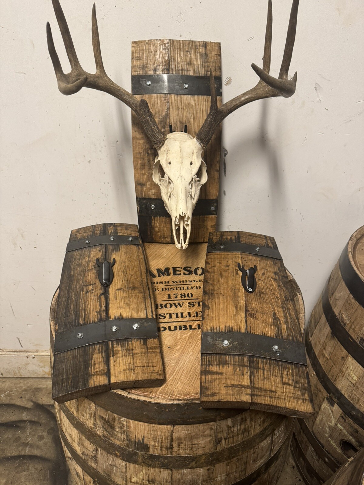 Rustic Barrel European Deer Skull Mounting Plaques