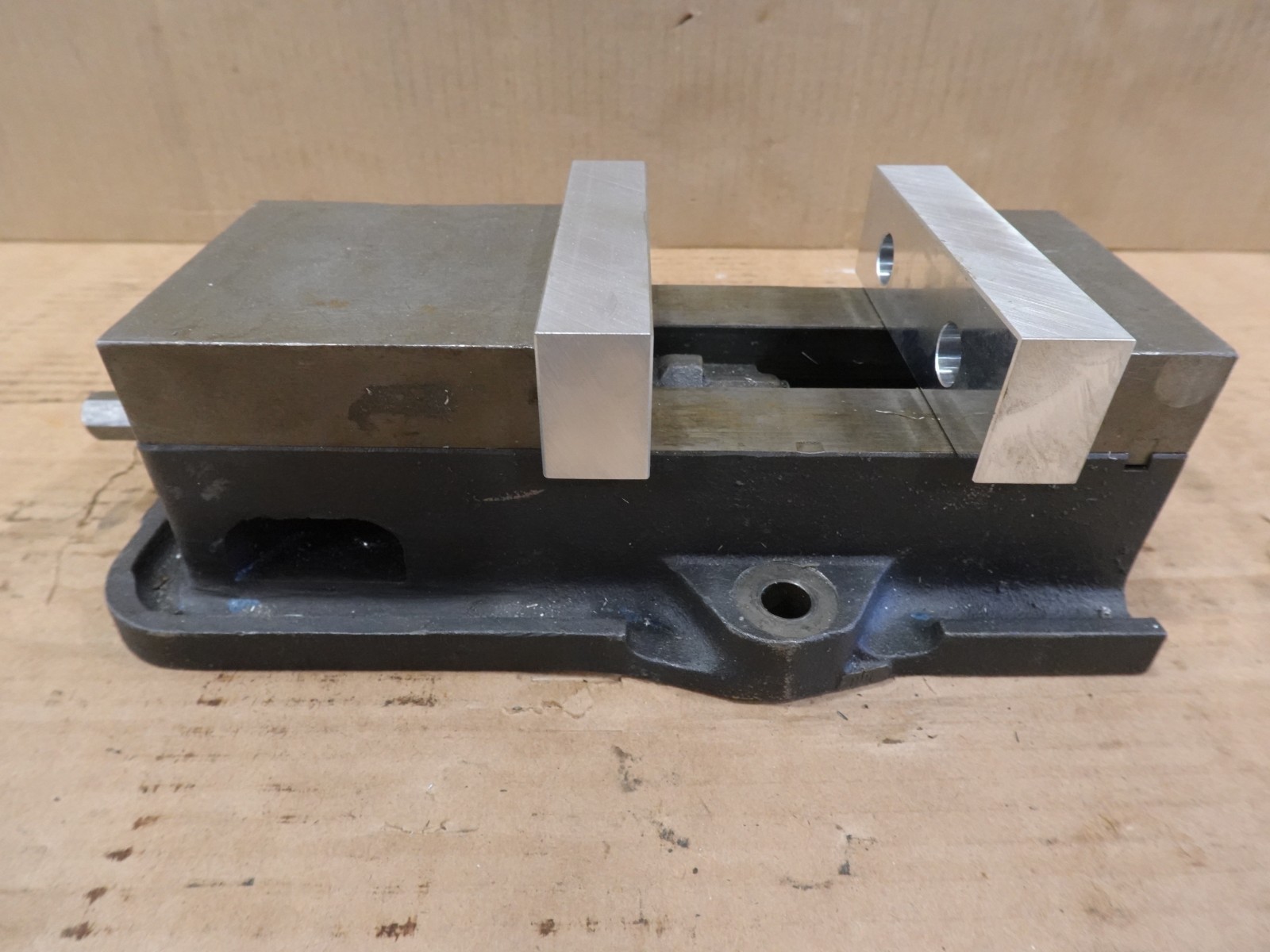 Kurt D40 AngLock 4" Milling Machine Vise KC0