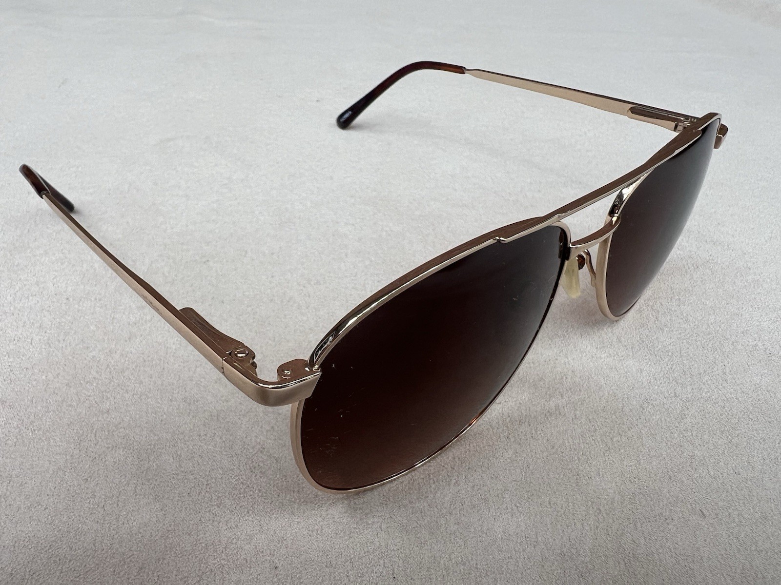 MG Golf Sunglasses Master Grip Aviator - Gold - Black w Clamshell Case Men’s