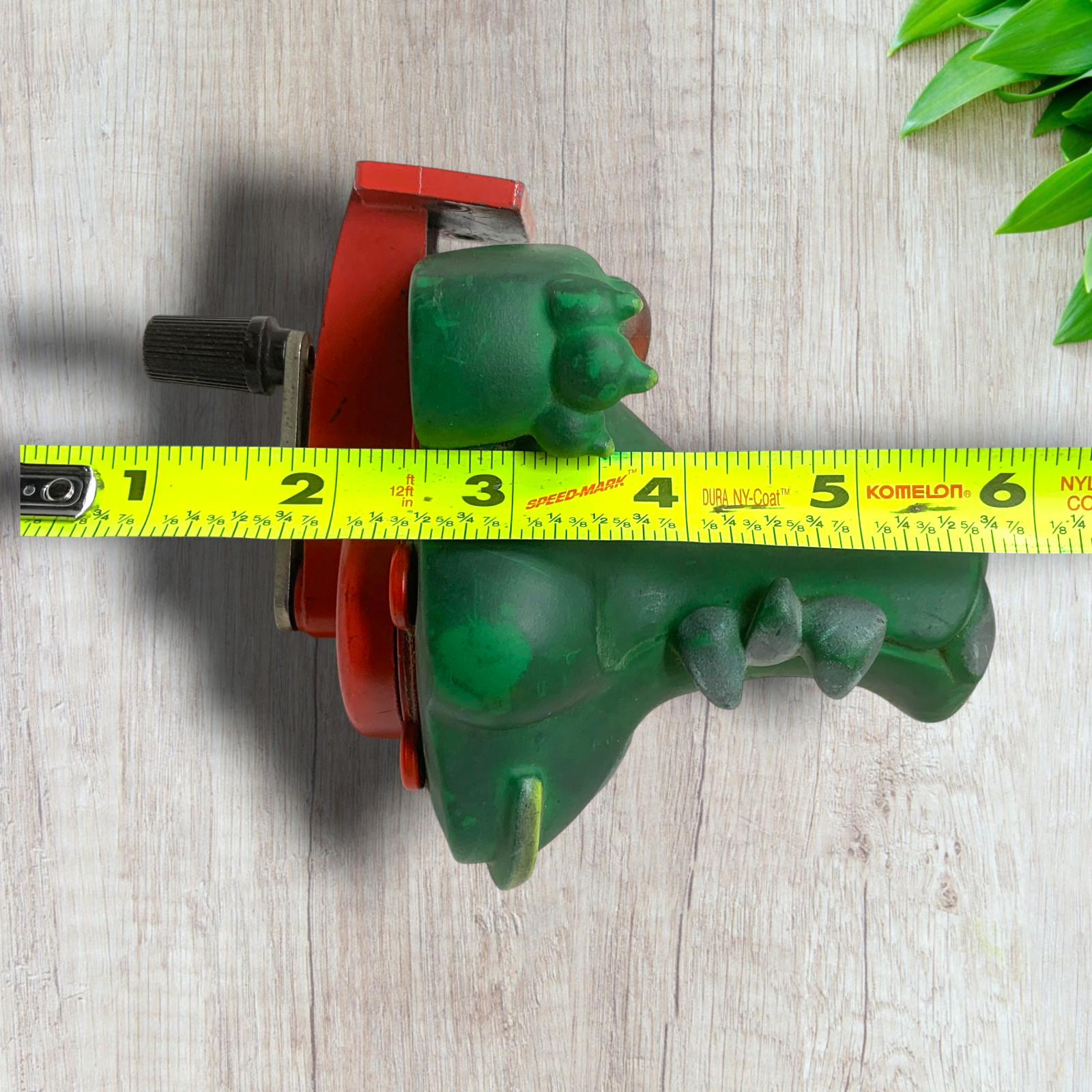 Vintage 1976 Hasbro Albert Alligator Chompers Pencil Sharpener Table Mounted