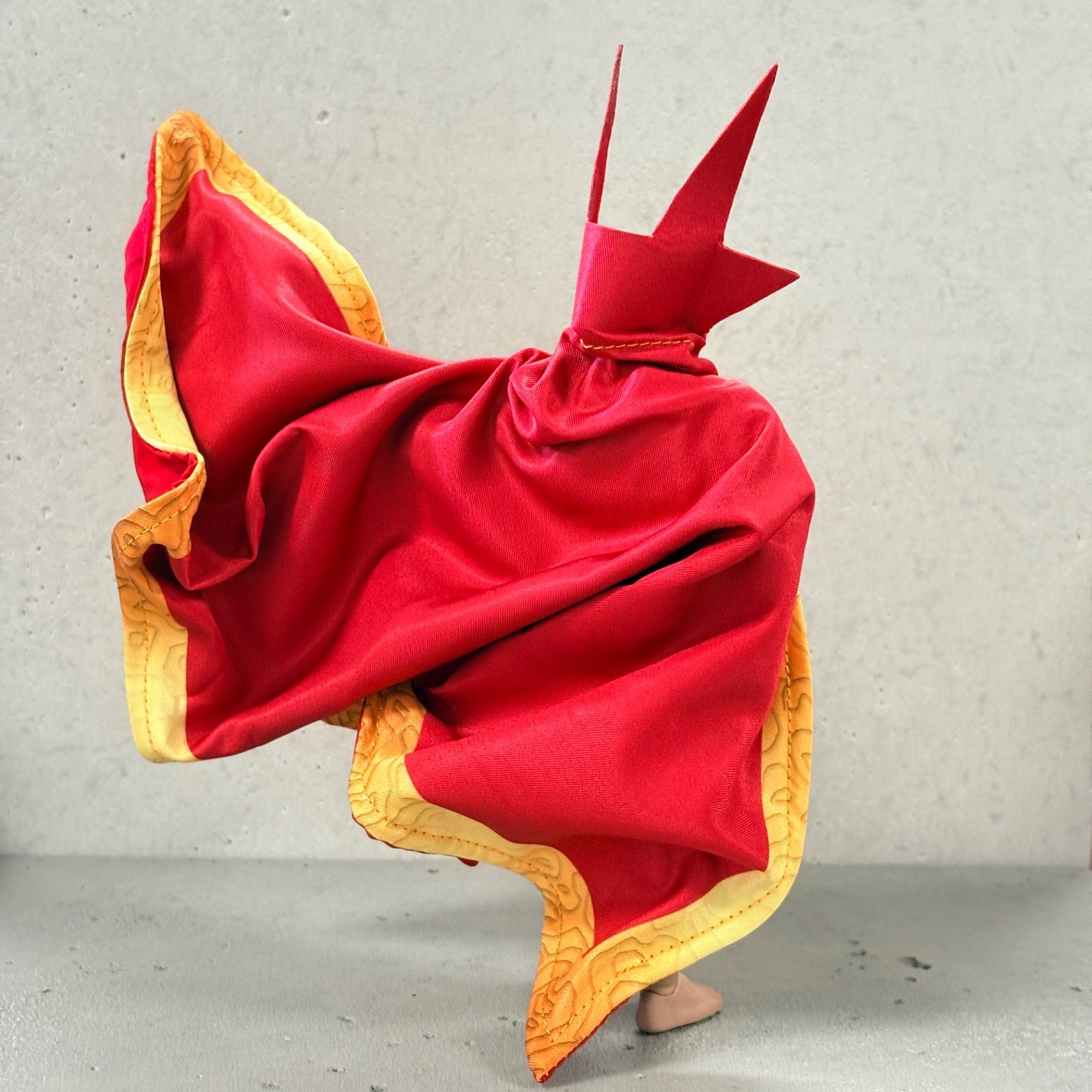 SU-C-EMPDM: 1/12 wired cape & Belt for 1/12 Doctor Strange or Emperor Doom