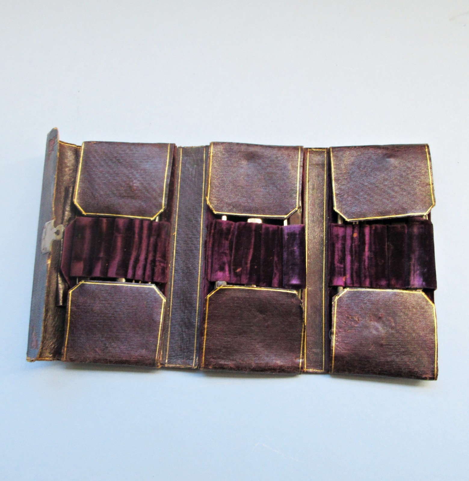 C1850 French Pocket Surgical Set